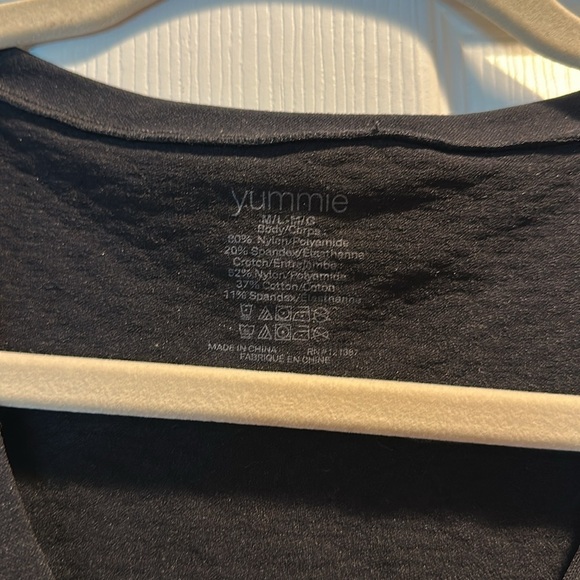 NWT! Yummie Emmelyn Boa Snake Black V-Neck Seamless Shapewear Bodysuit M/L - Picture 7 of 11